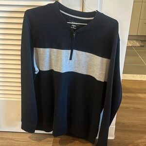 Black alfani sweatshirt. Good for wearing out